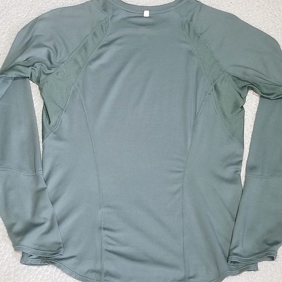 NikeFit Dry Stretchy Fitted Sage Green Vented  Base Layer Top- Nike+ Size Small - Picture 8 of 11